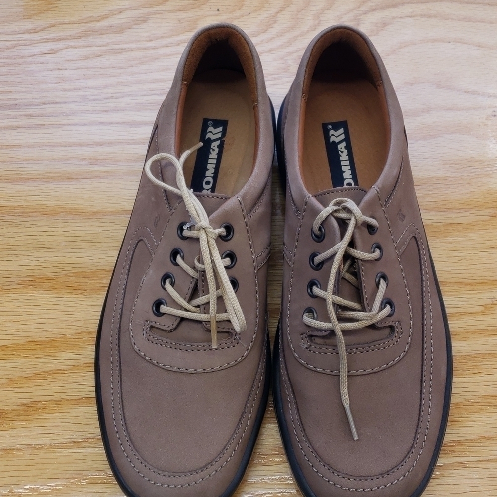 Romina women's shoes size 36M NWOT